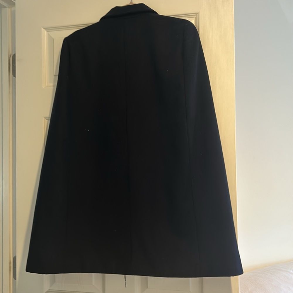 Structured Stylish Cape - image 4